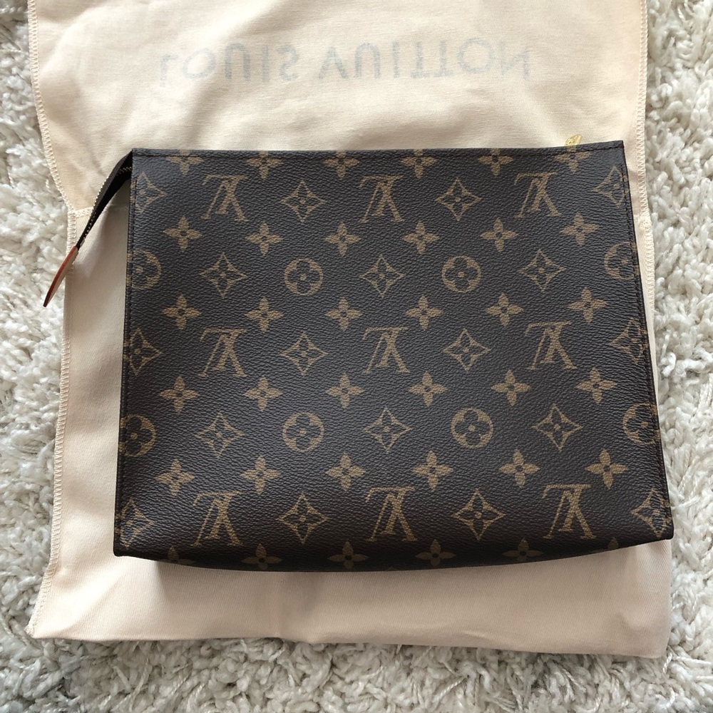 Louis Vuitton Toiletry Pouch 26